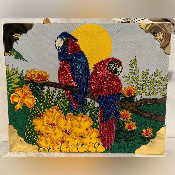 Genuine cigar box bag with two red and blue beaded parrots and beaded flowers - Picture 2 of 12